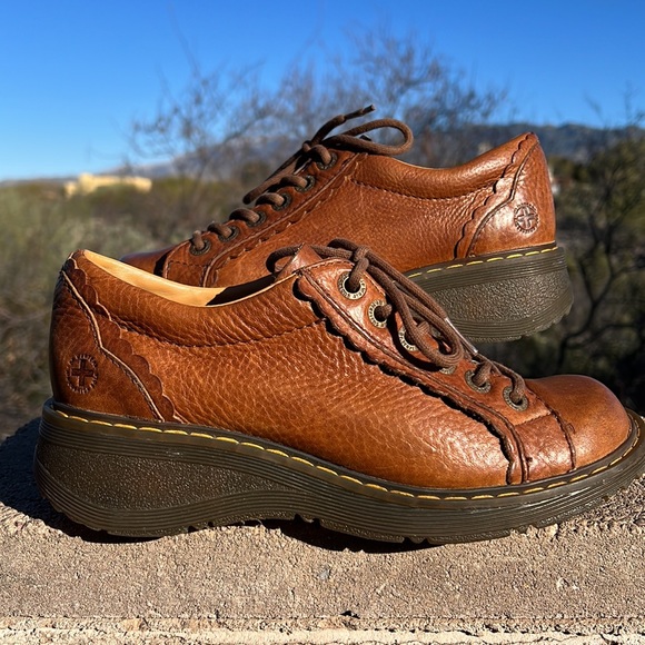 Dr. Martens Whiskey Brown Vintage Scalloped Edge Y2K Chunky Oxfords - Picture 14 of 17